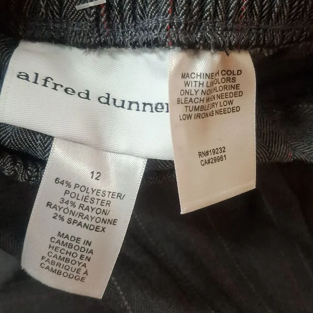 Alfred Dunner Women's Gray Pinstripe Pants size 12 NWT - Picture 6 of 7